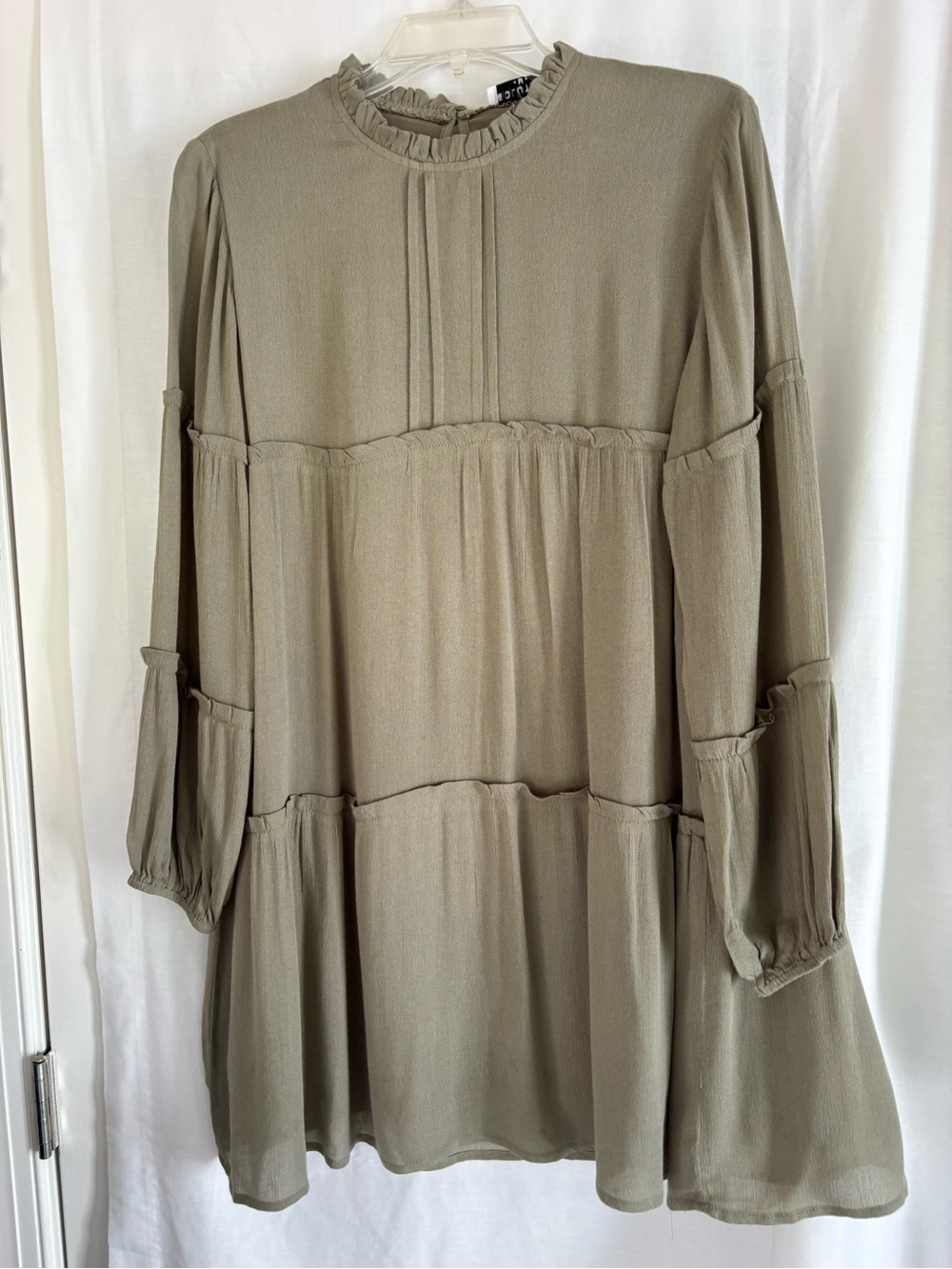Flowy Tiered Long-Sleeve Dress in Olive -